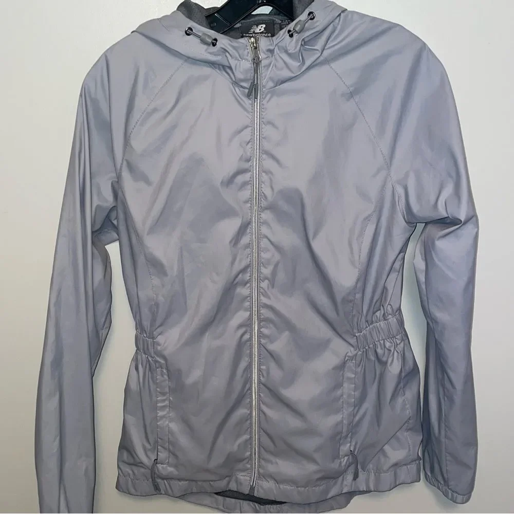 𝅺new Balance lightweight jacket - Picture 2 of 7